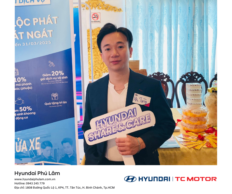 Doanh nghiệp tham quan gian hàng của Hyundai Phú Lâm