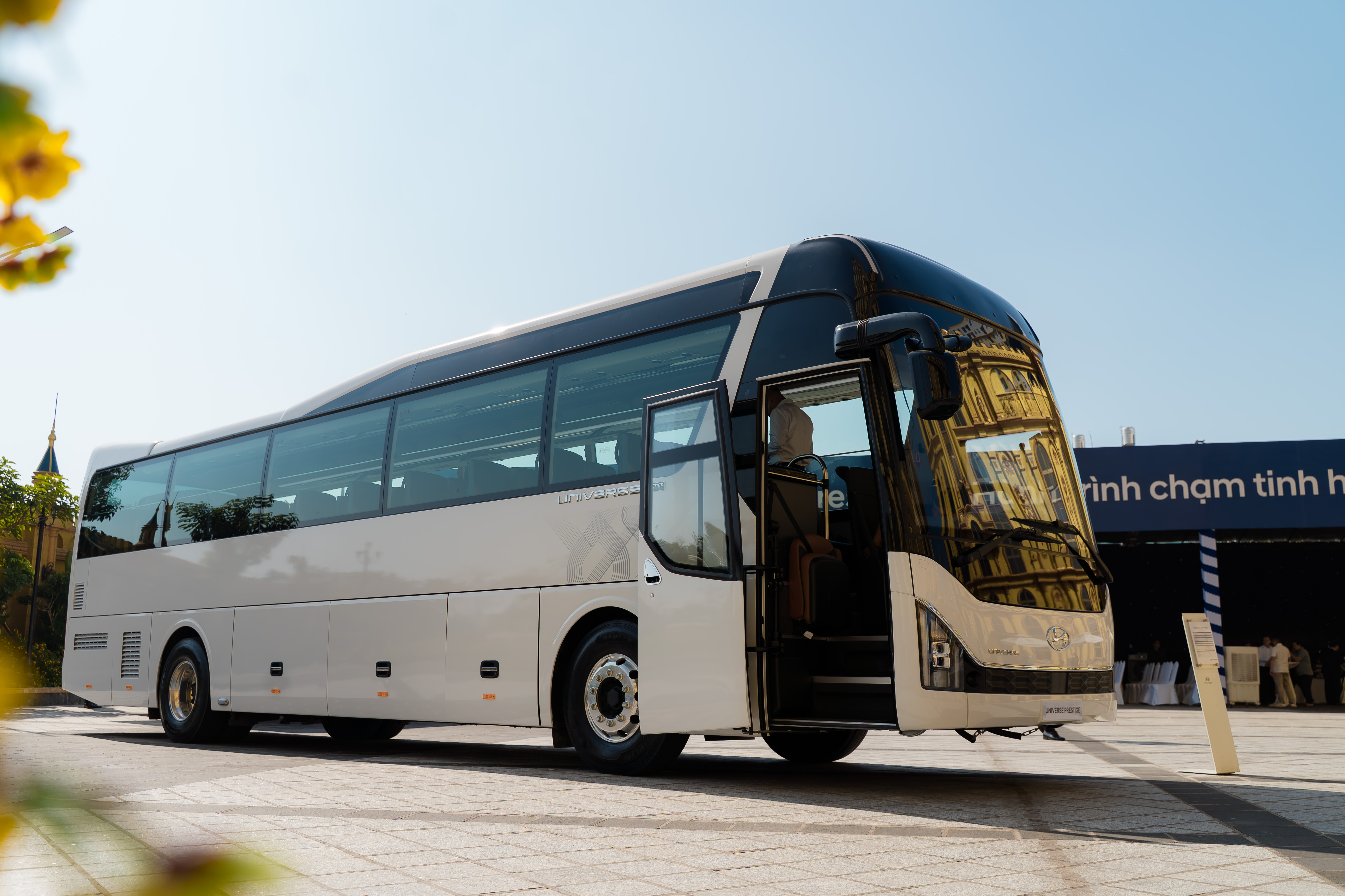 HYUNDAI UNIVERSE PRESTIGE