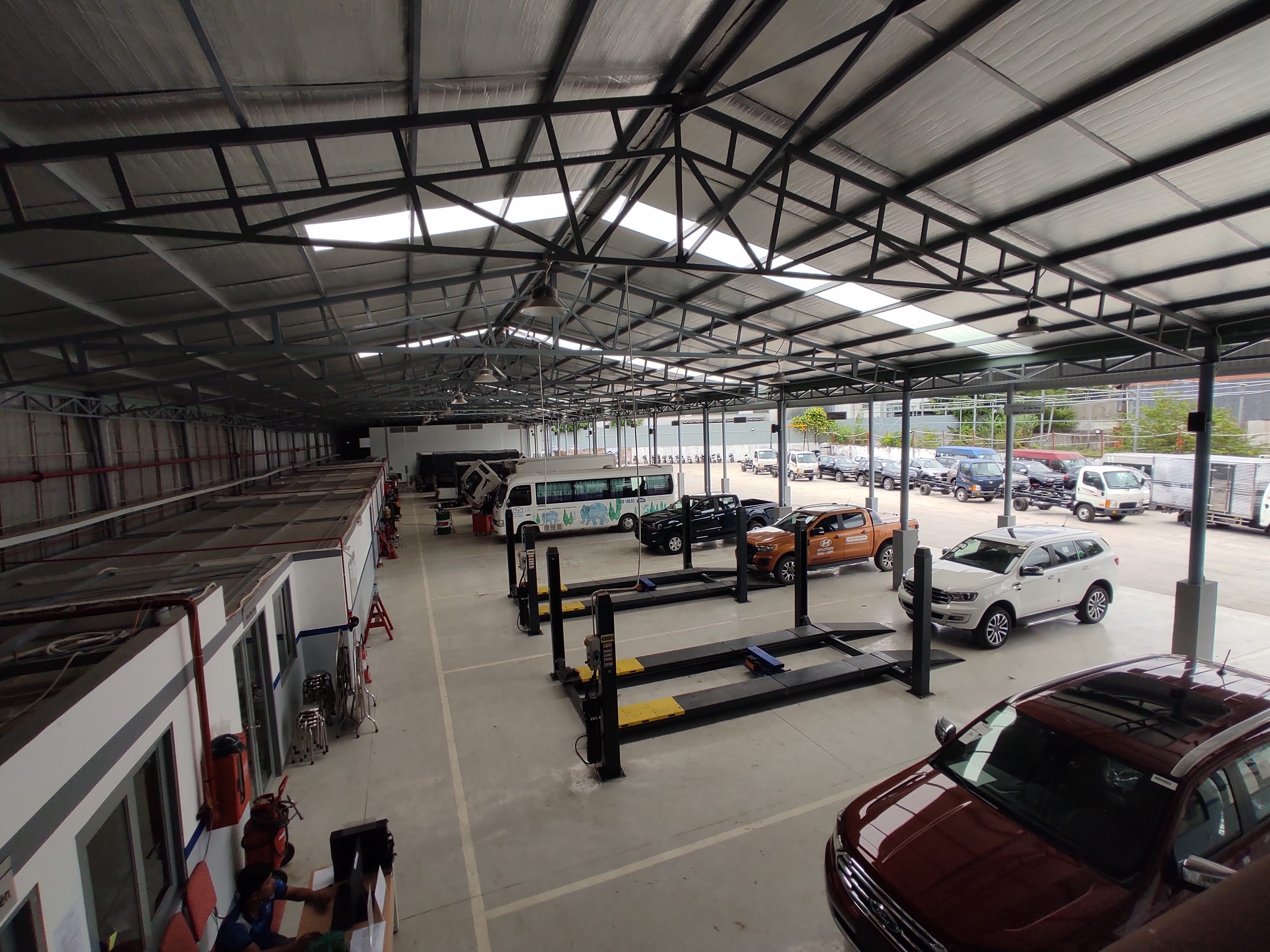 LÝ DO ÔTÔ HAY BỊ NỔ LỐP TRÊN ĐƯỜNG CAO TỐC Ở VIỆT NAM